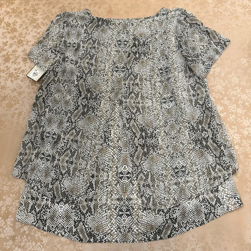 Dana Buchman Snake Print Flyaway Back Blouse Layered Chiffon Top L NWT